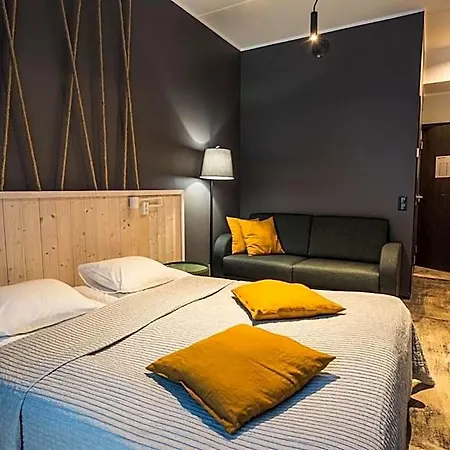 Tulivee Hotel *